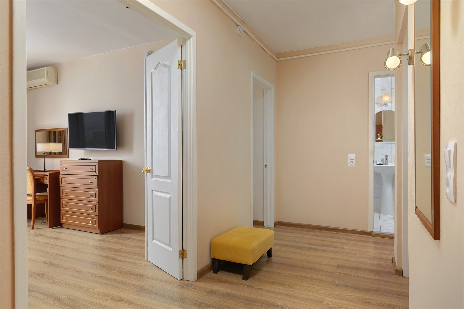 Апартаменты "Волга"