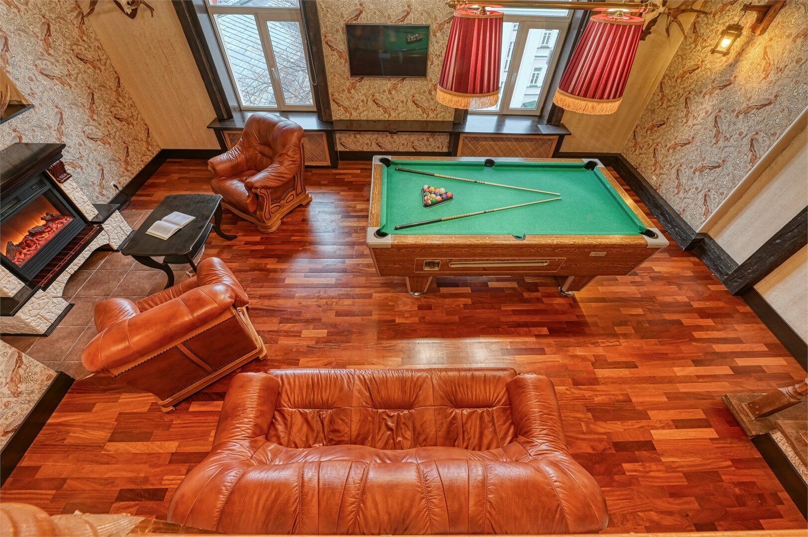 Двухуровневый Люкс с бильярдом