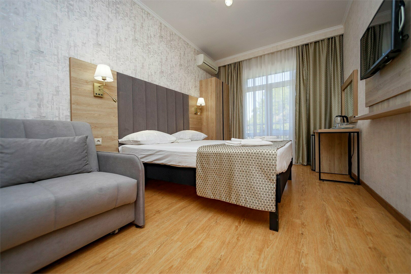 Трехместный комфорт с видом на парк