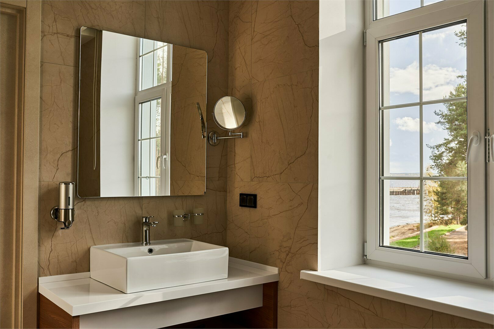 Люкс с видом на реку