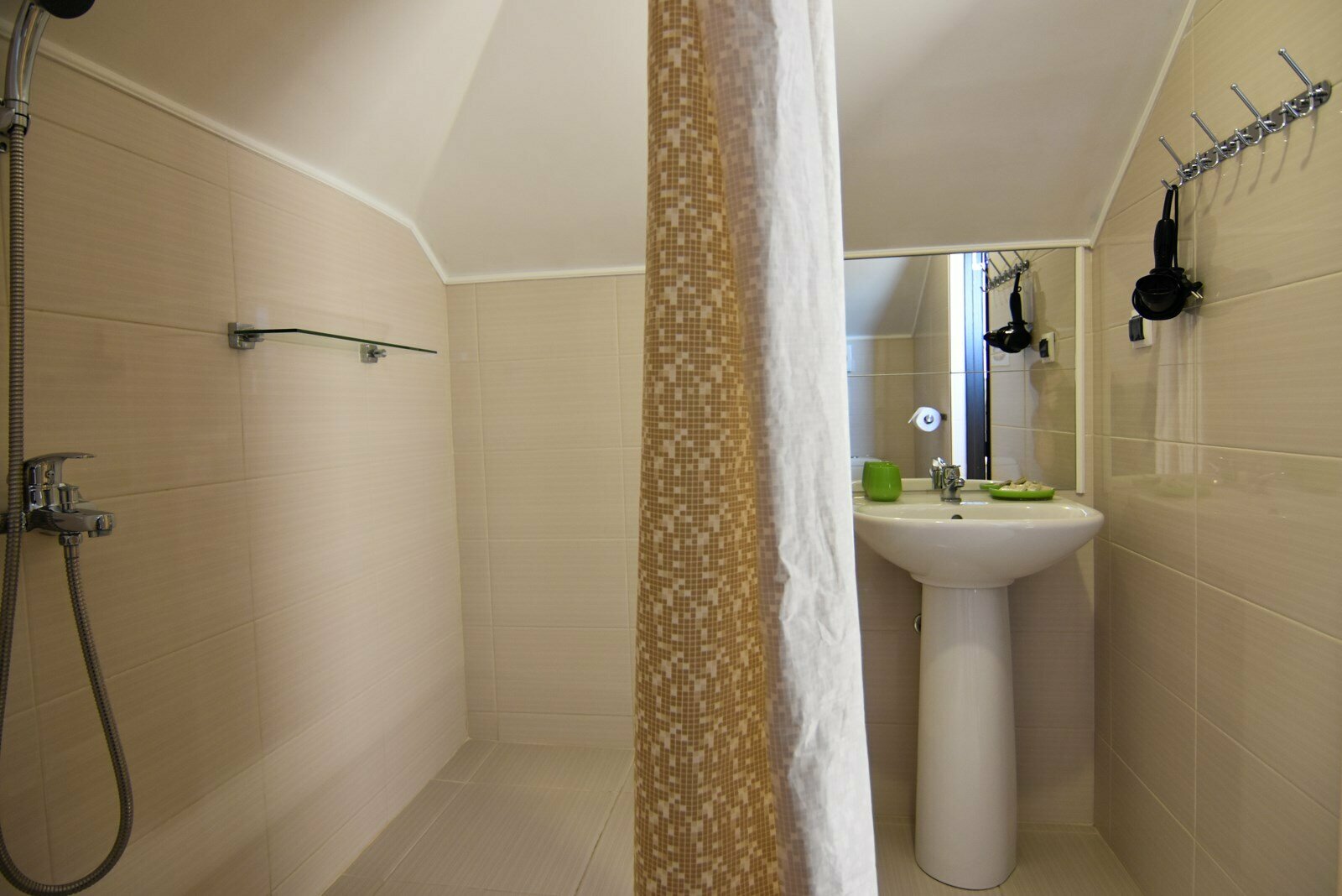 Двухкомнатный номер мансарда