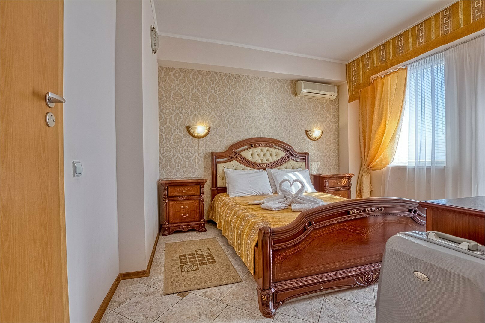 Люкс двухкомнатный с кухней