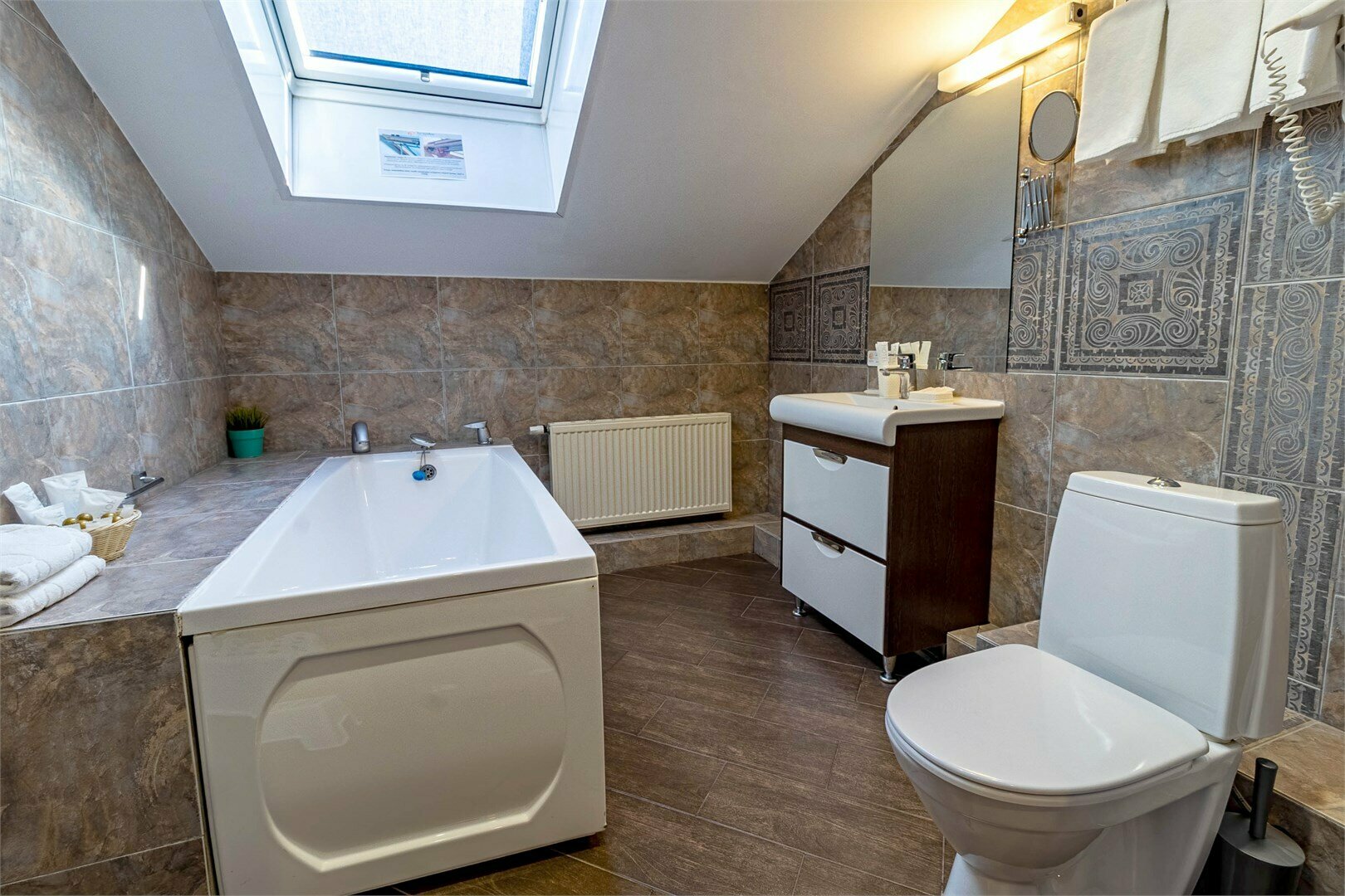 Студия на мансардном этаже