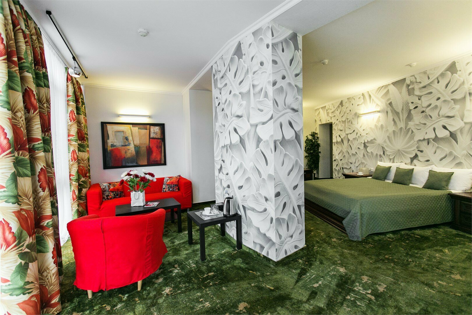 ДЕЛЮКС С ДВУМЯ КРОВАТЯМИ