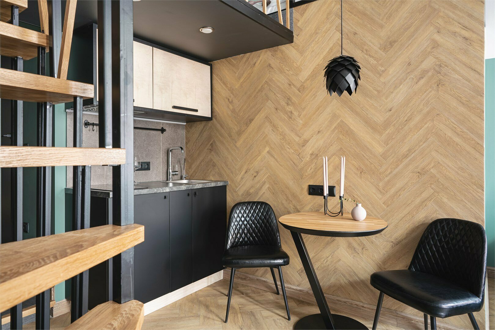 Двухуровневый номер-студио Делюкс