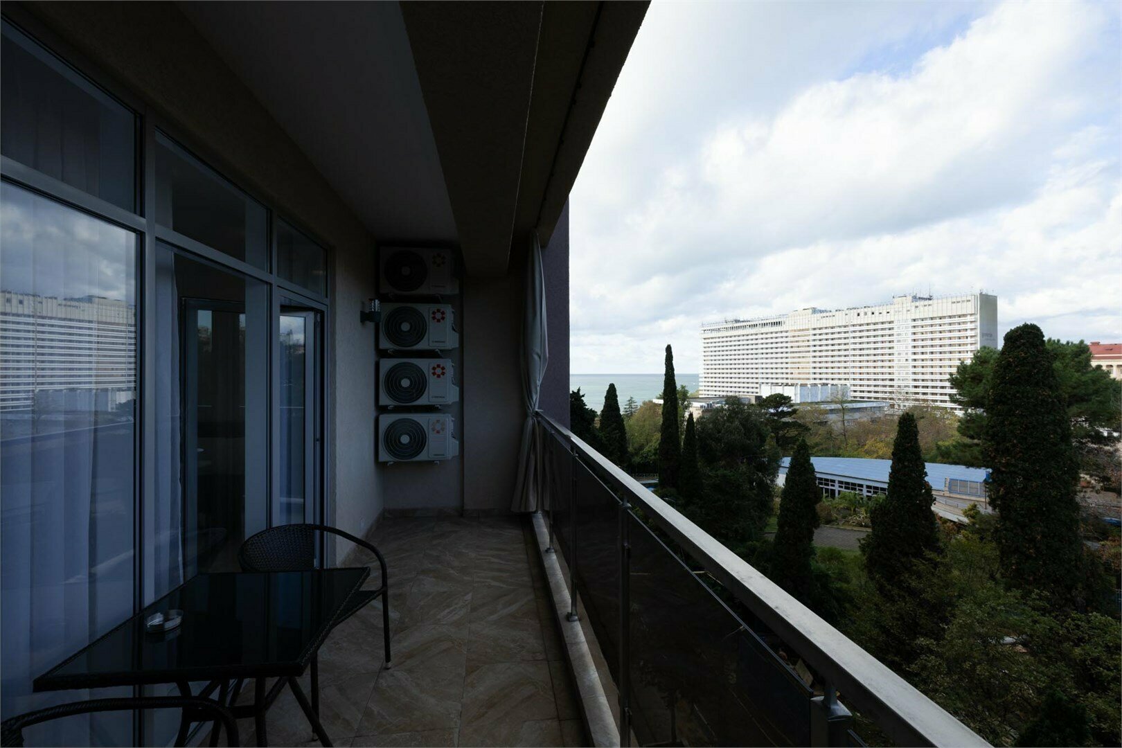 Улучшенные апартаменты с балконом