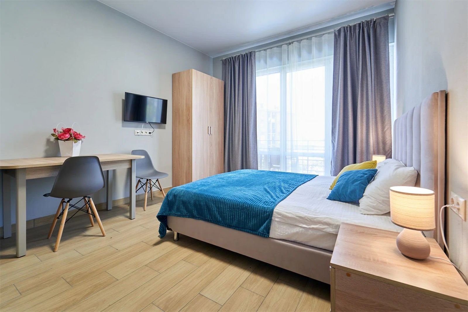 Апартаменты с видом на бассейн