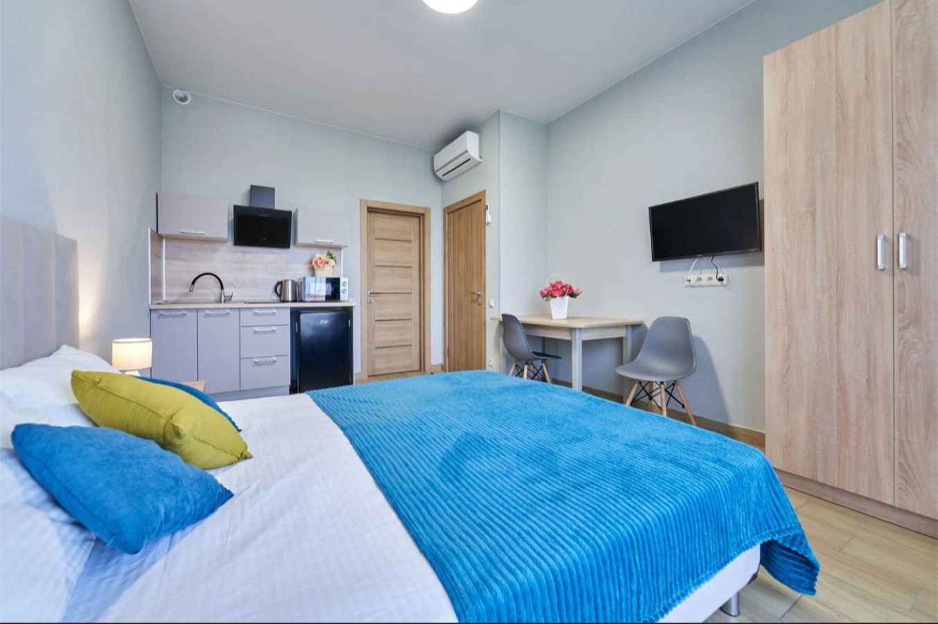 Апартаменты с видом на бассейн