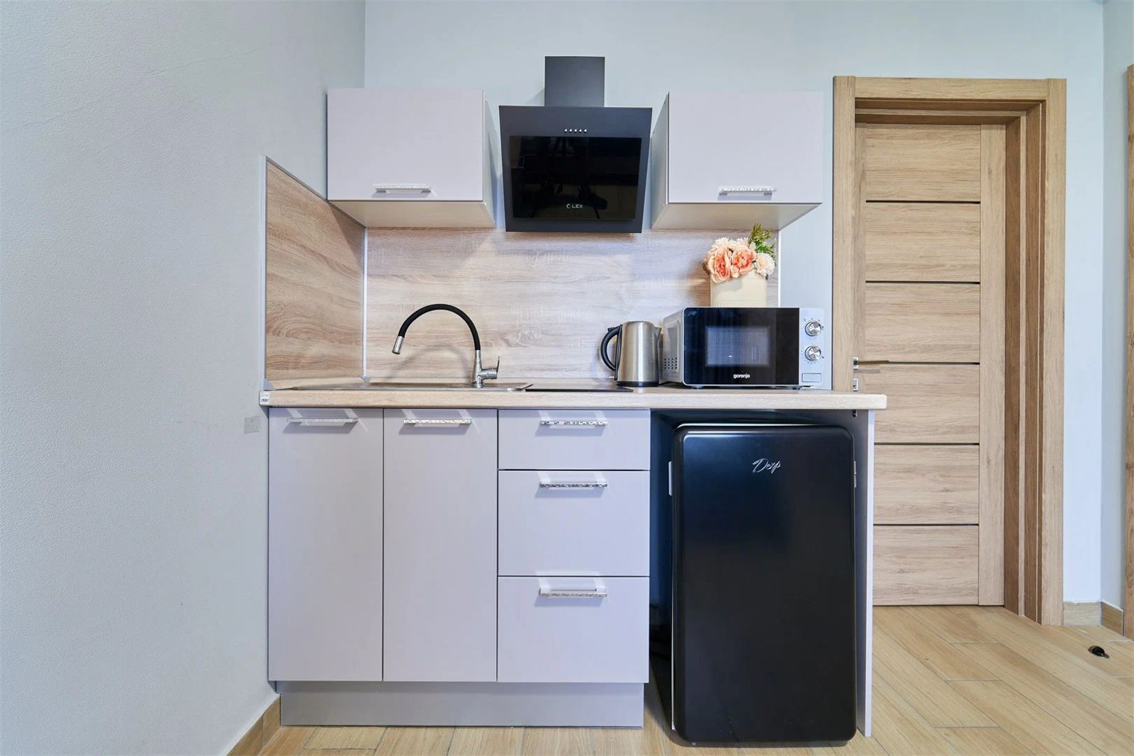 Апартаменты с видом на бассейн