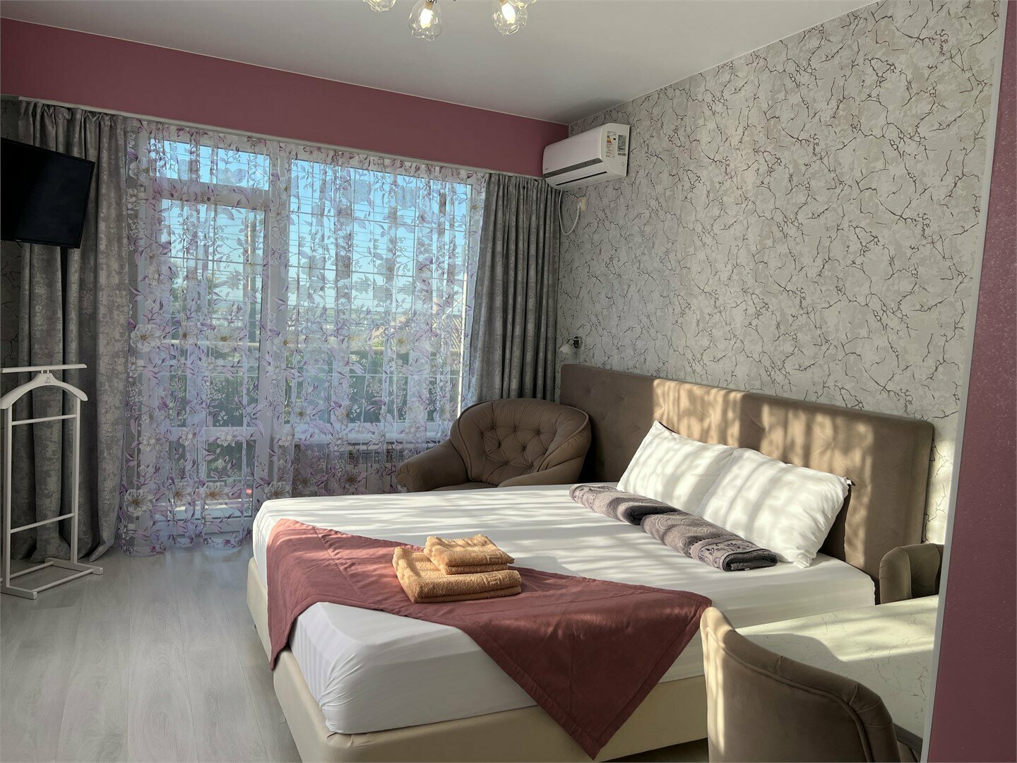 Стандартный номер с кроватью размера «king-size»