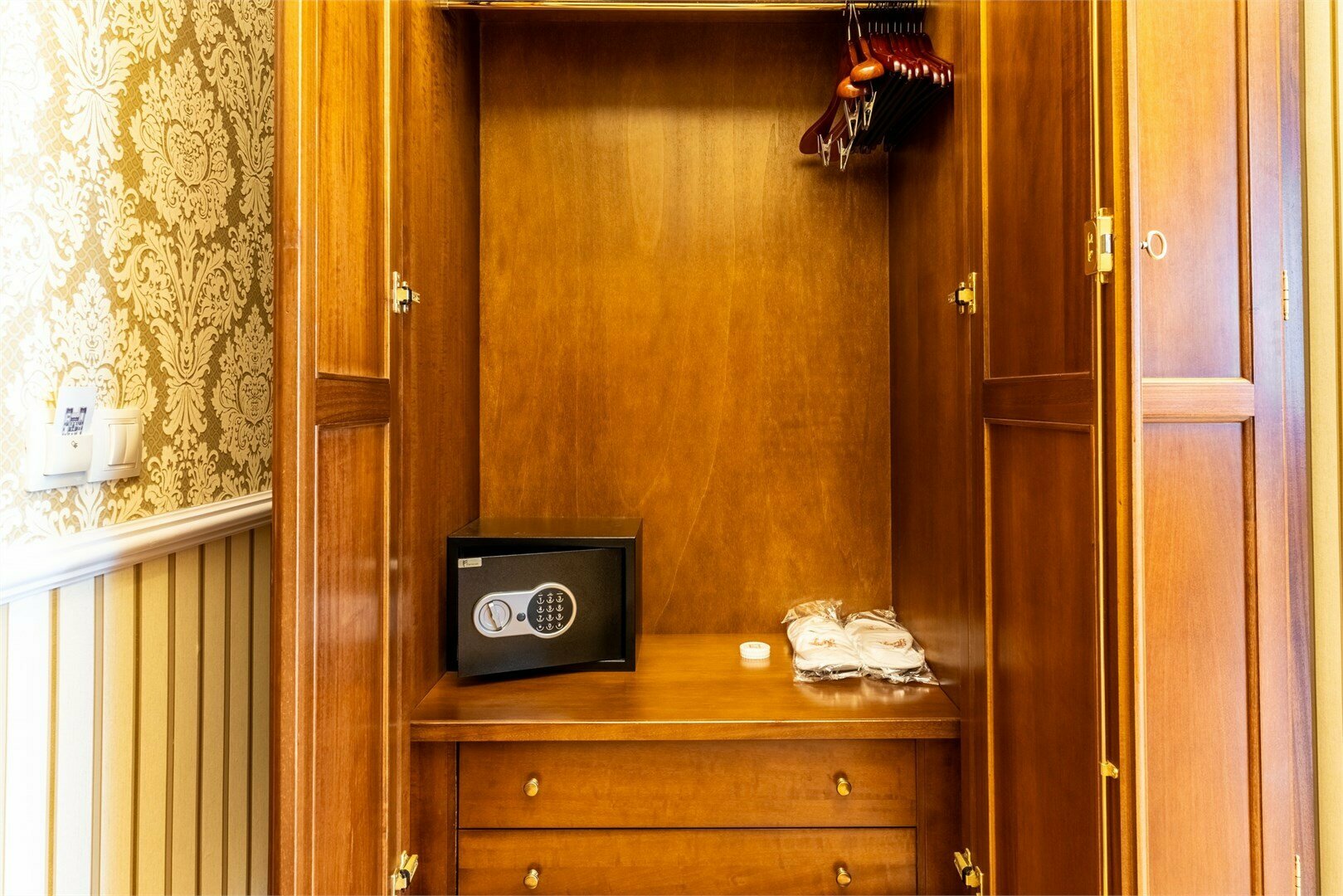 Люкс Карла Росси