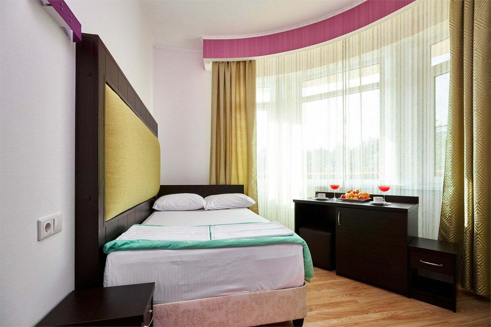 Сингл Делюкс с балконом и видом на сад и горы