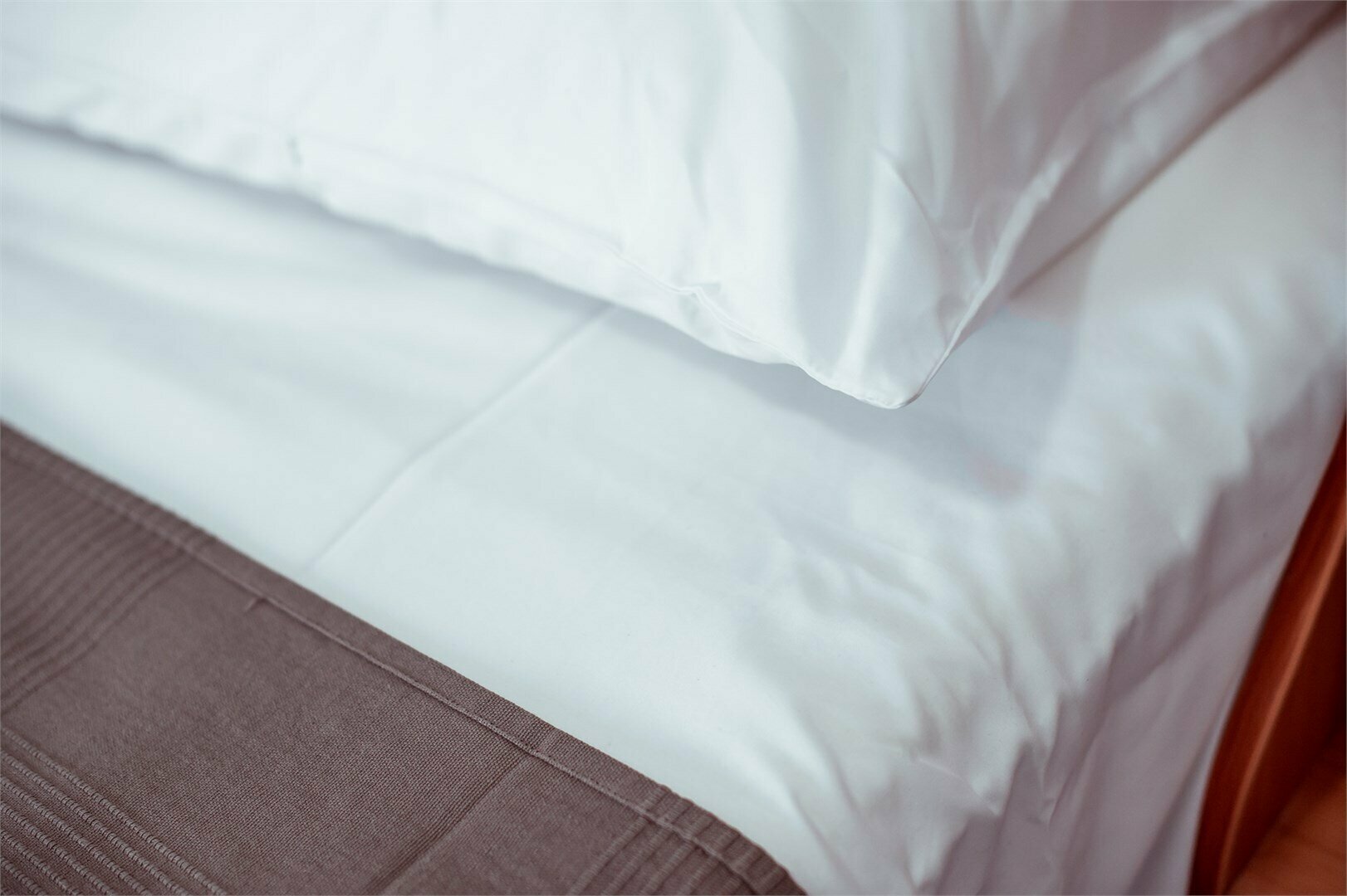 Двухместный номер с одной кроватью и видом на залив (озеро) 1эт *