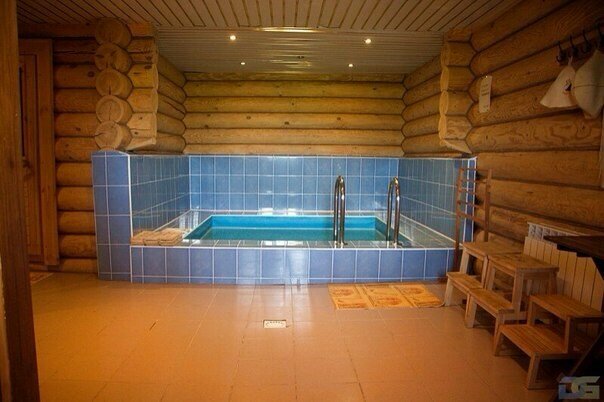 Дом с собственным бассейном