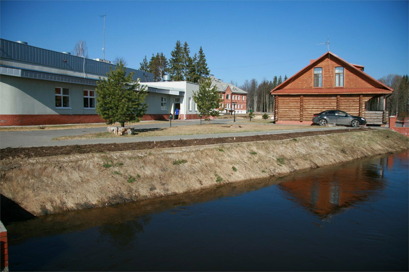 Дом с собственным бассейном