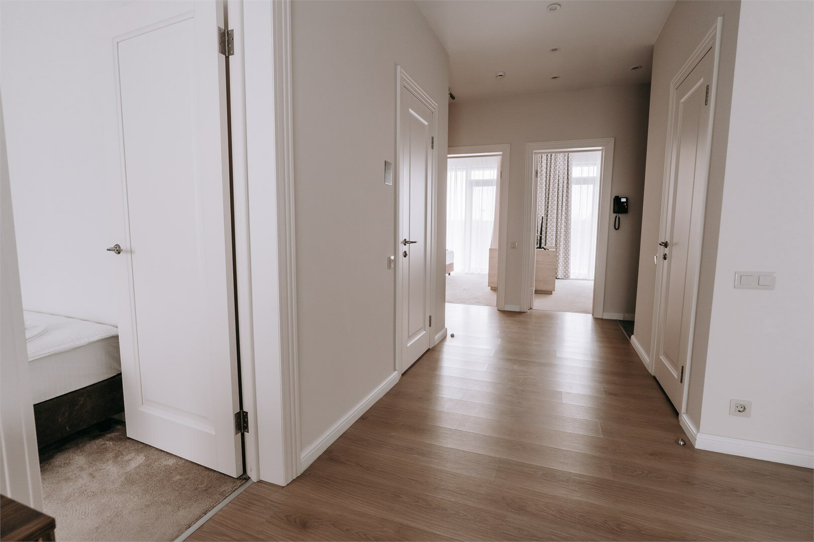 Апартаменты трехкомнатные улучшенные