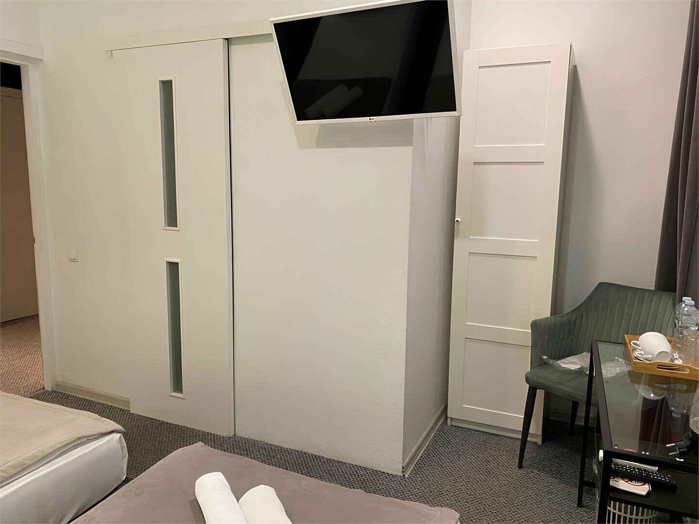 Стандартный двухместный номер с одной большой или двумя раздельными кроватями