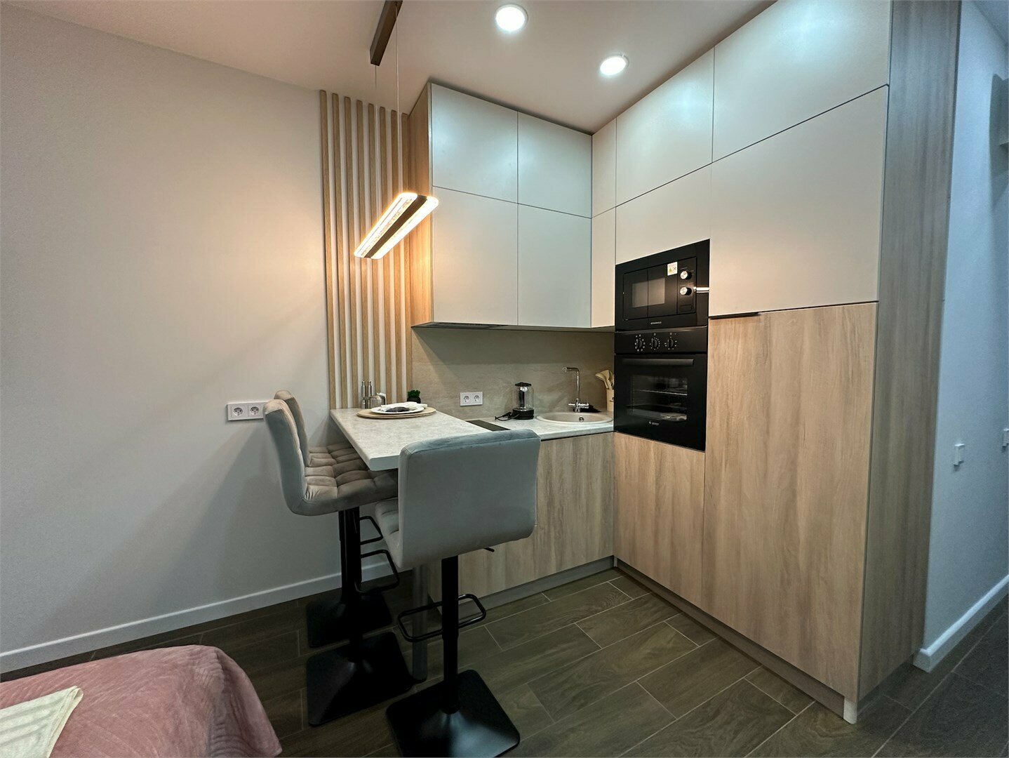 Дизайнерская студия  LS-LUX-SWEET CARAMEL сладкий вкус лета в Алуште - вид на море с 3 этажа