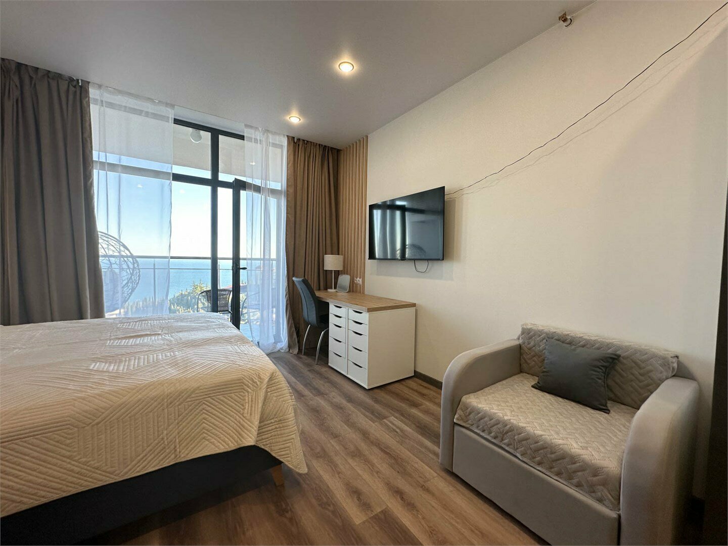 Дизайнерская студия  LS-SPACE в Алуште - вид на море