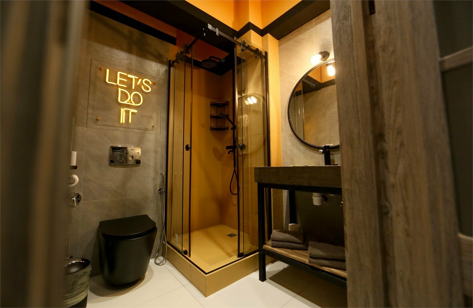 Семейный номер 106