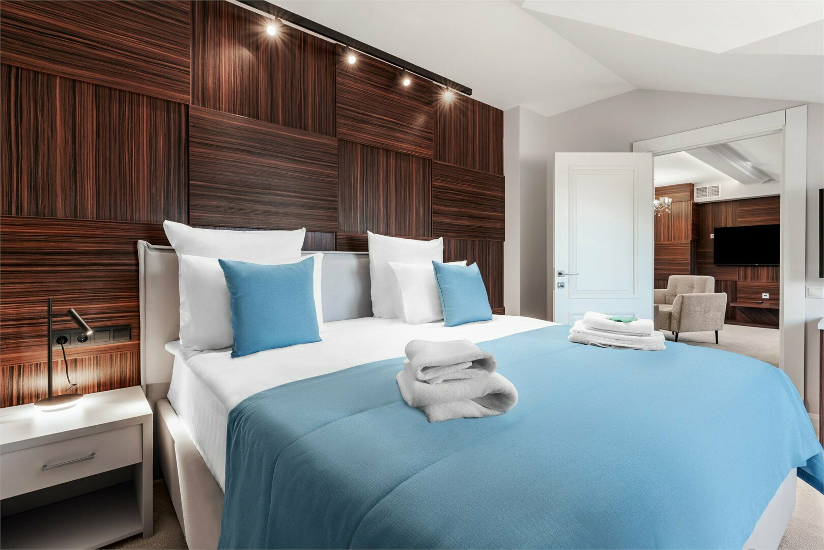 Люкс с двумя спальнями