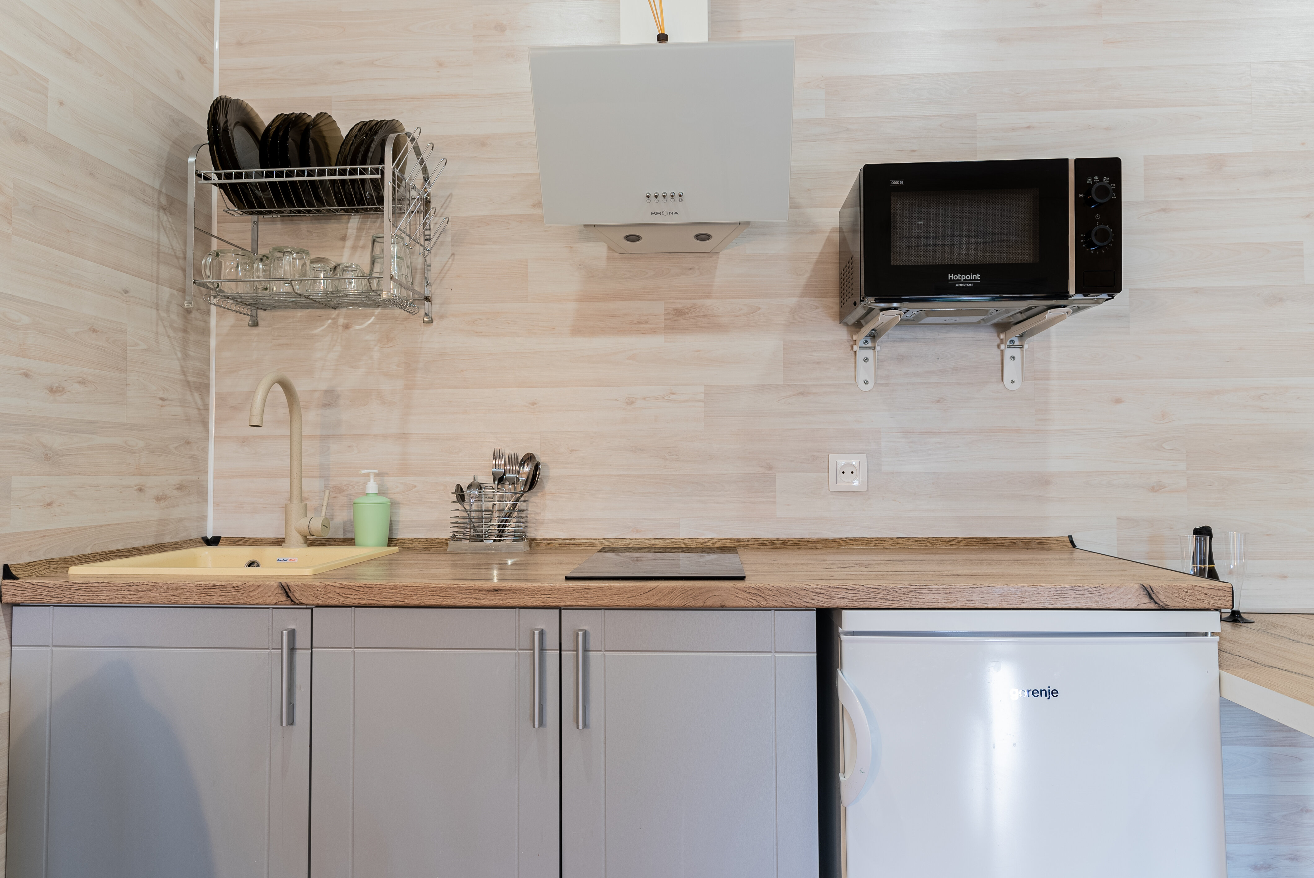 Квартира-студия Комфорт №2 - 2 односпальные кровати + 2 доп. места