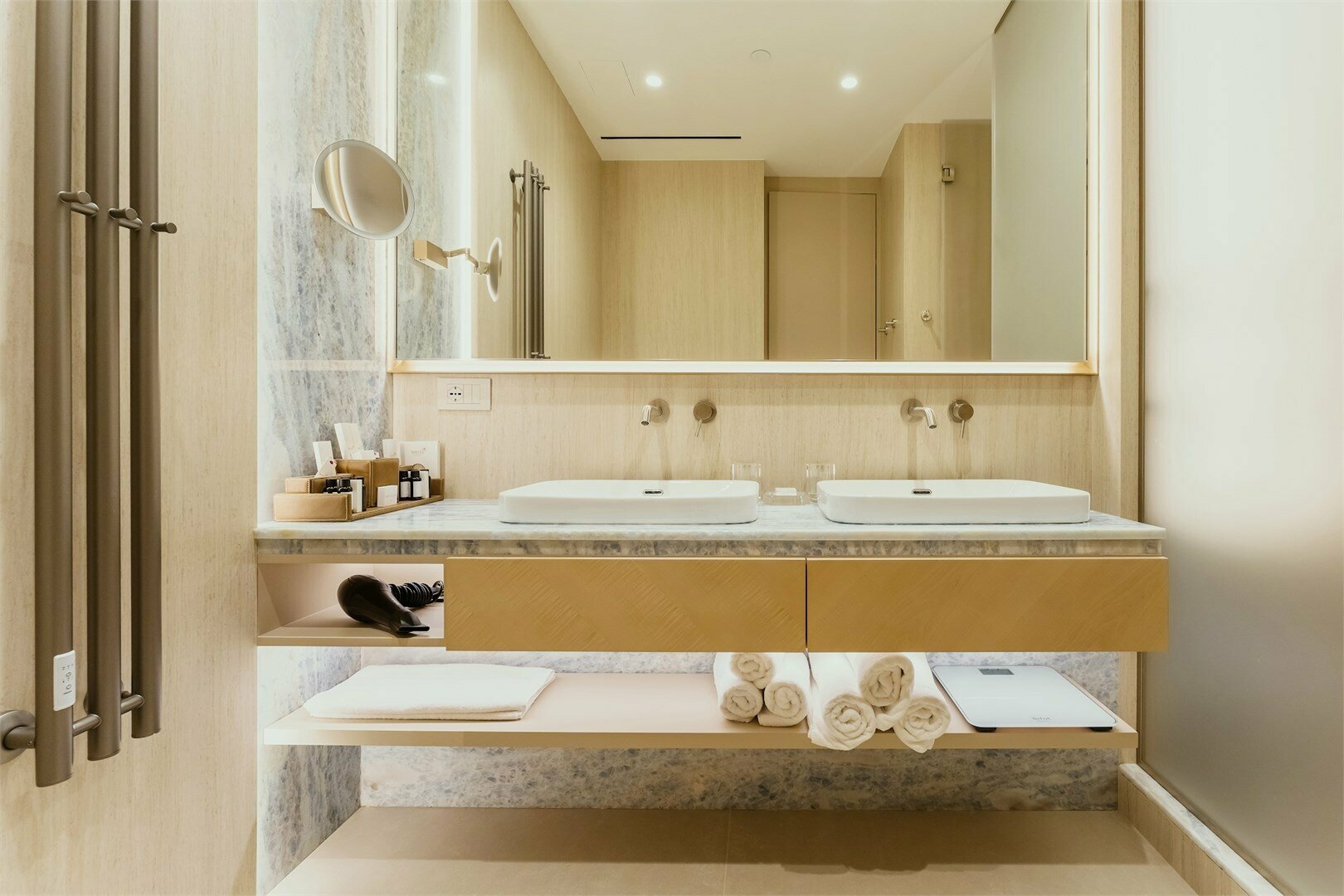 Делюкс Комфорт с видом на море (одна кровать)