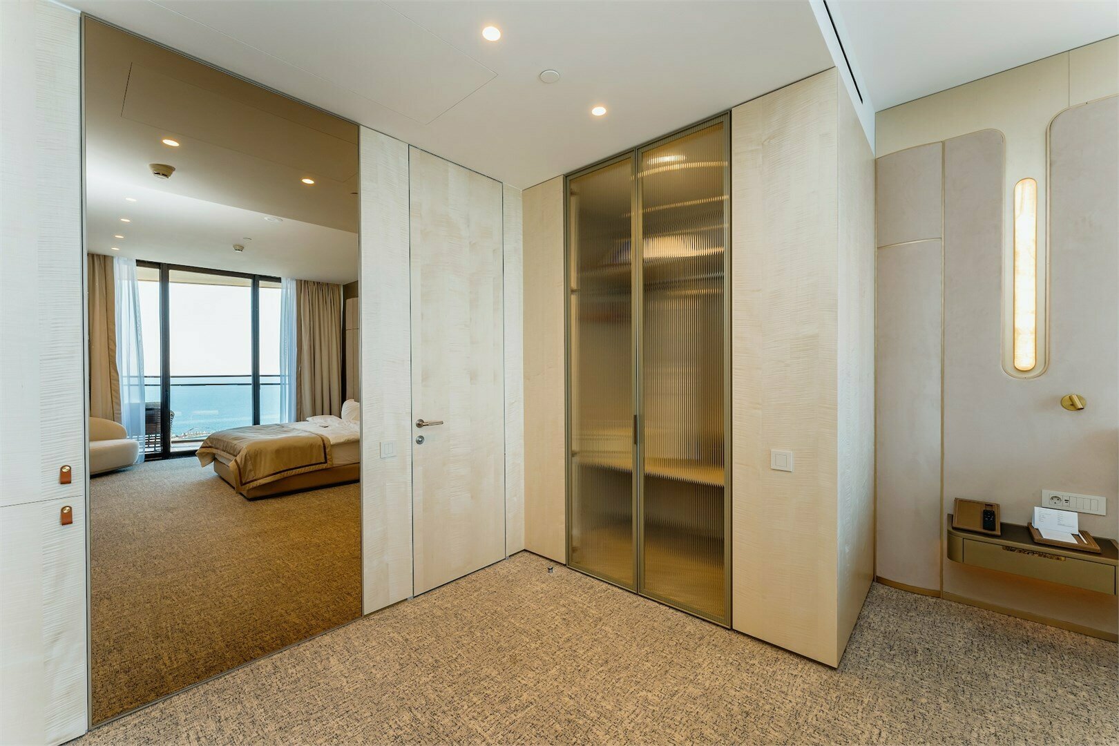 Люкс Элегант с видом на горы/сад