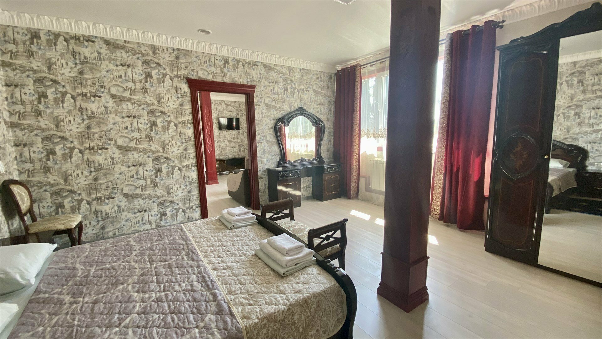 Двухкомнатный номер Люкс