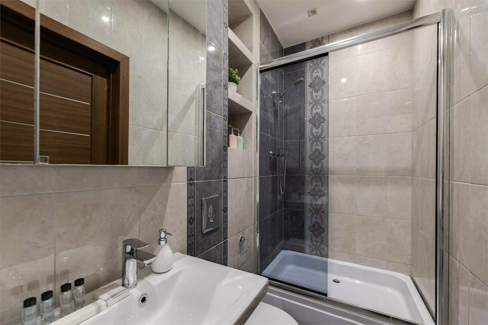 Symphony - 3х комнатные апартаменты в "Савеловский Сити" (75 кв.м., до 6 гостей)