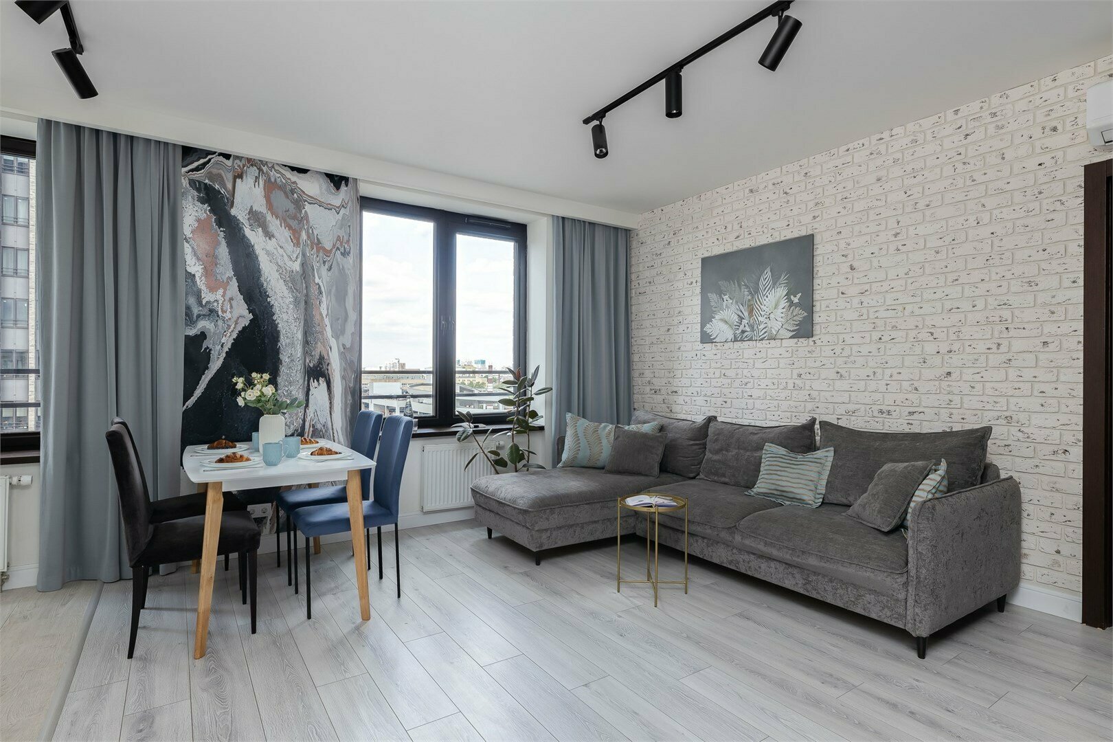 Art Lounge - 3х комнатные апартаменты в "Савеловский Сити" (75 кв.м., до 6 гостей)