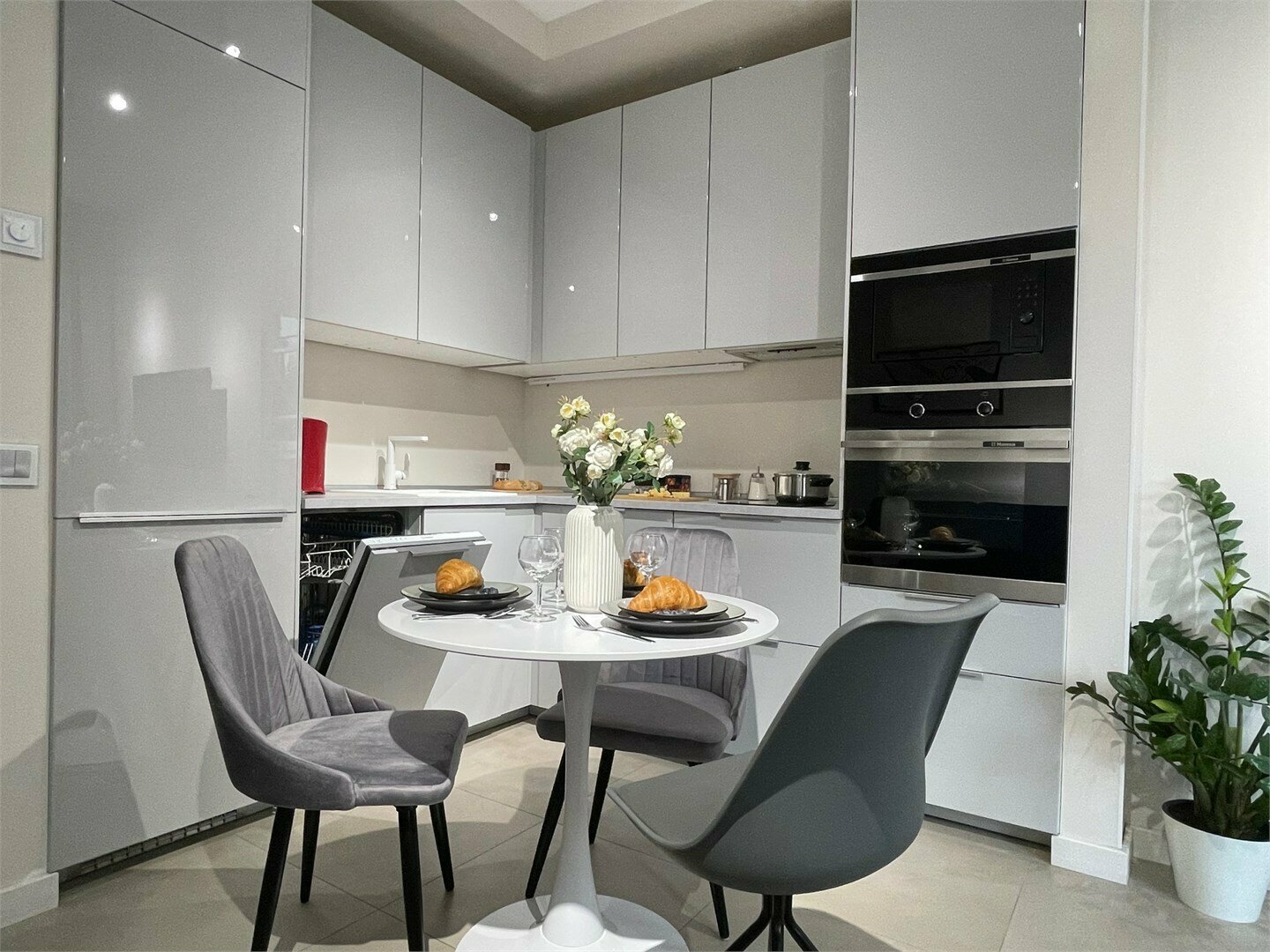 Avangard - 3х местные делюкс-апартаменты в "Савеловский-Сити" (3 этаж)