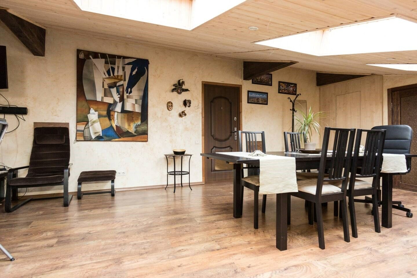 Апартаменты в мансарде