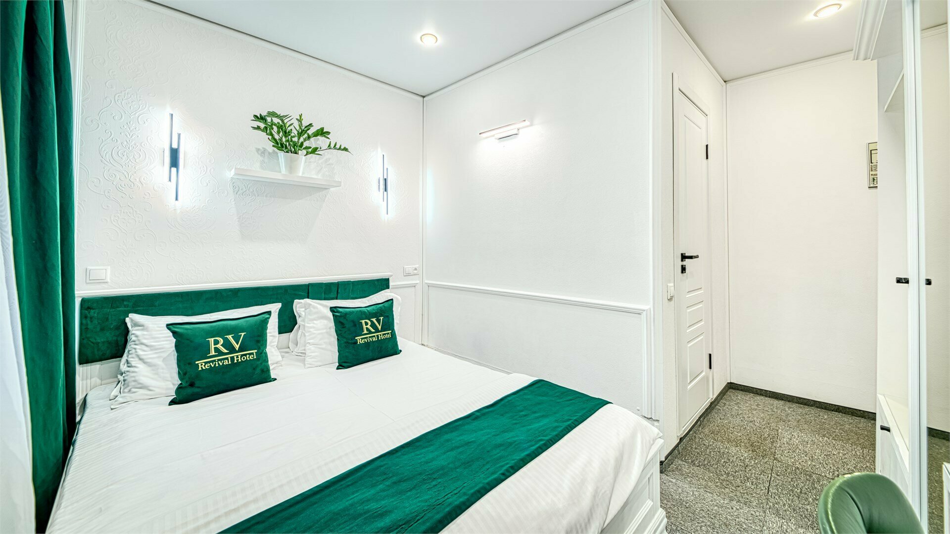 Небольшой номер Улучшенный двухместный с 1 или 2 односпальными кроватями