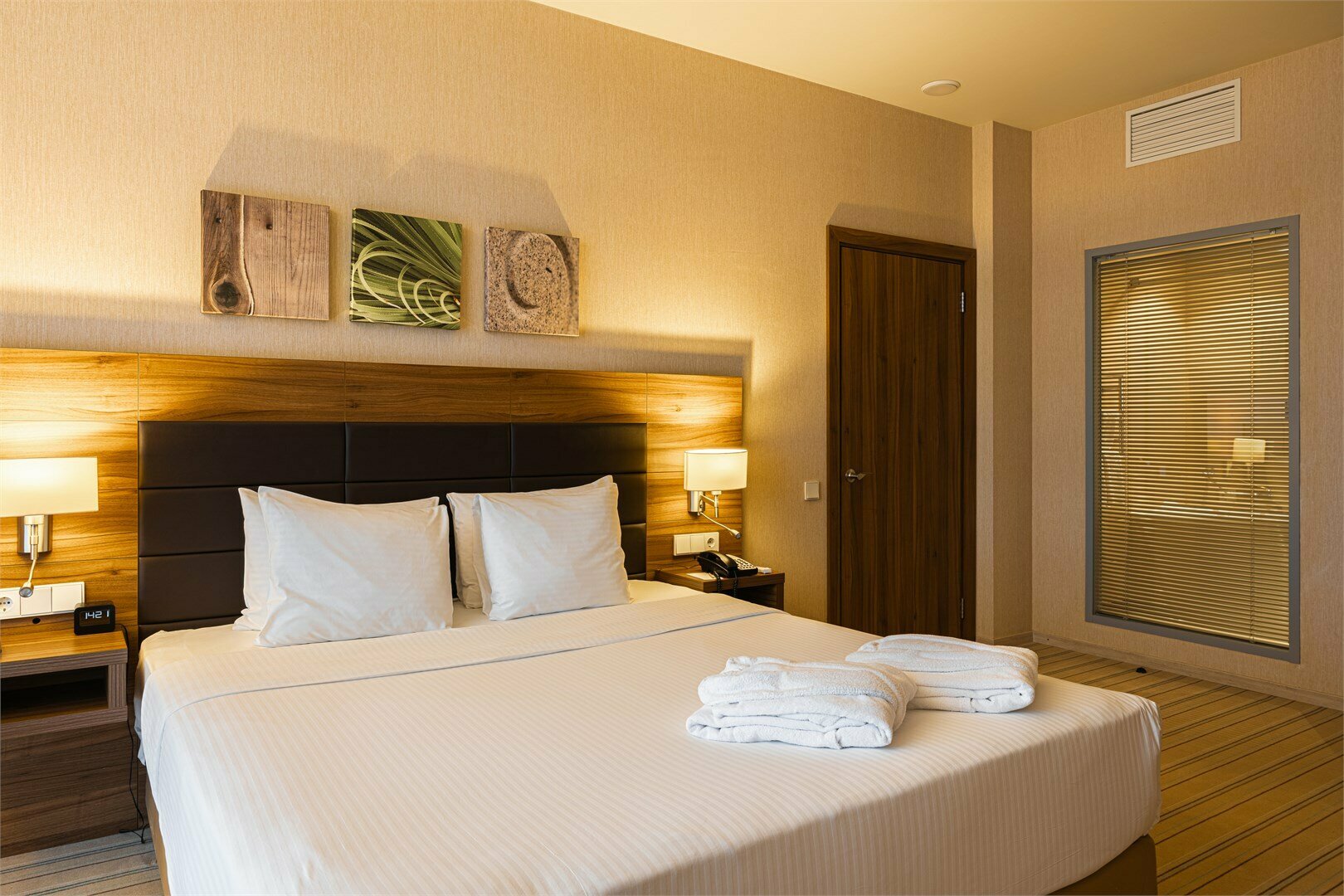 Апартаменты с панорамным видом на парк и пруд