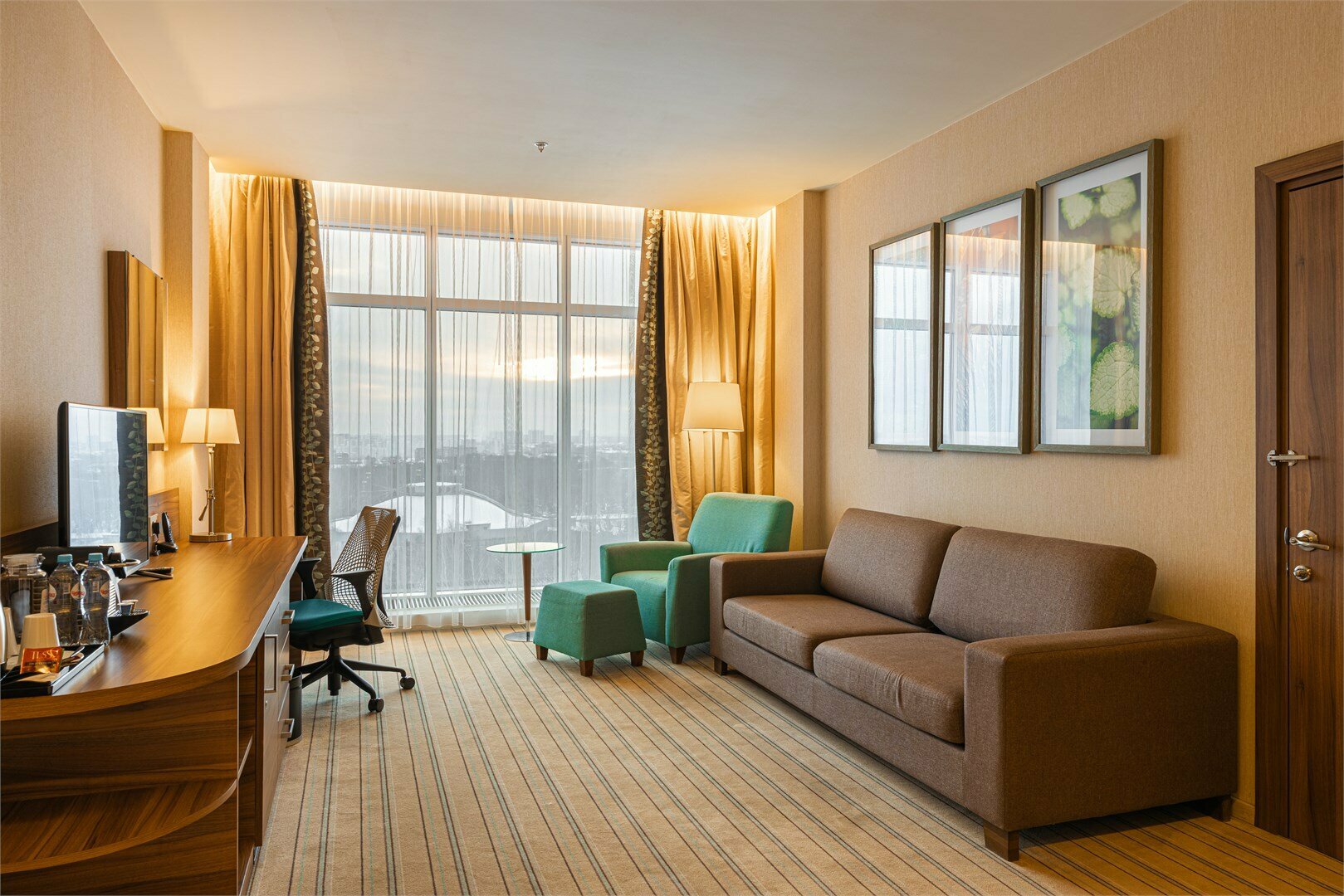 Апартаменты с панорамным видом на парк и пруд