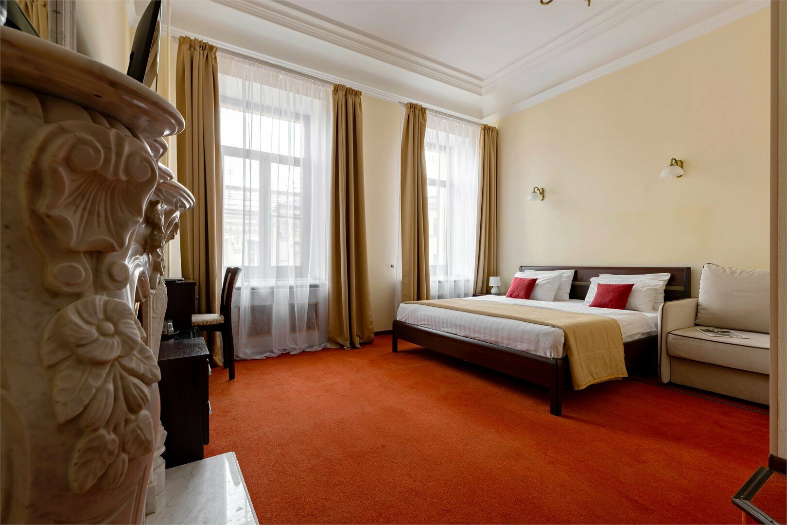 Делюкс с кроватью "king-size",джакузи и видом на Рубинштейна