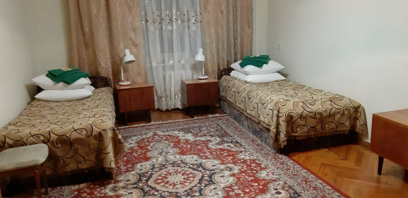 Трехместный трехкомнатный номер (Семь номеров)