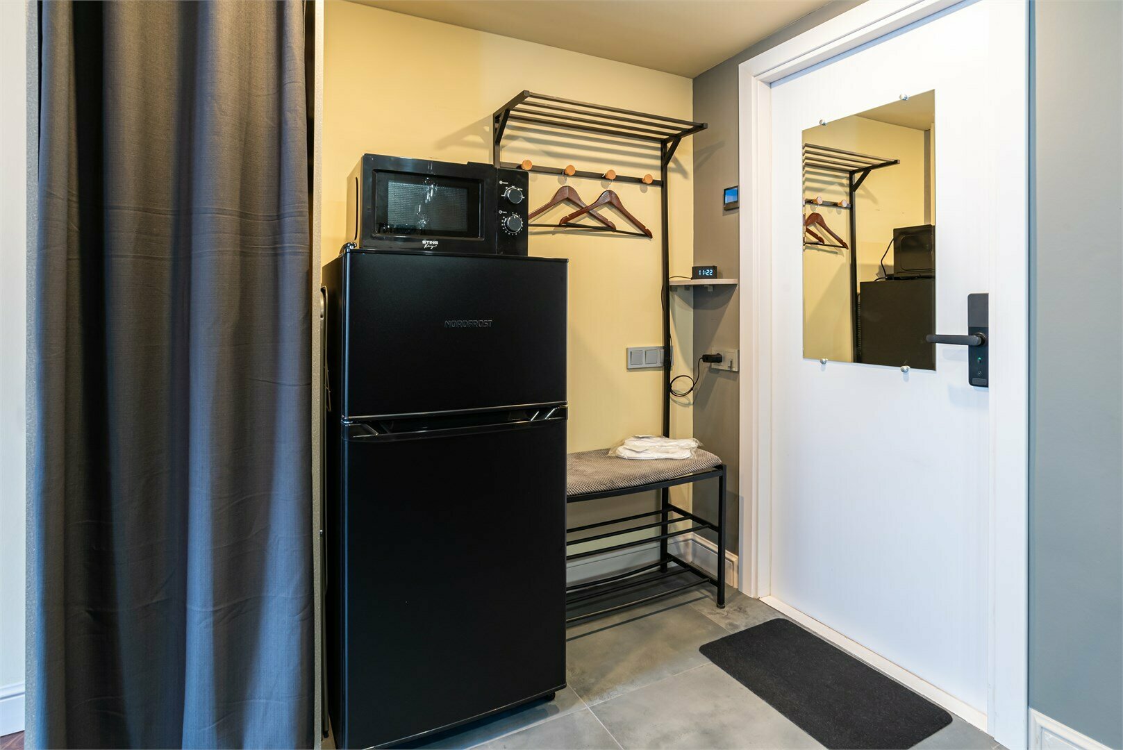 Апартаменты 2-уровневые с Алисой, 30 кв.м.