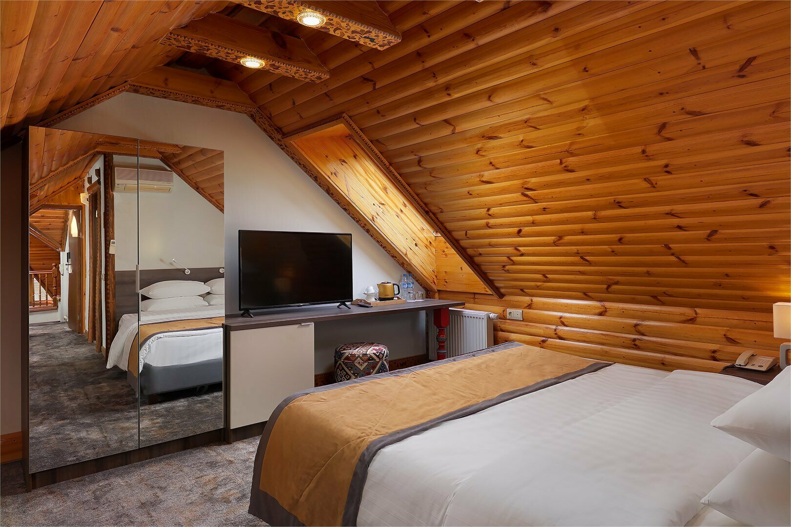 Номер Стандарт с общей кроватью корпус "Усадьба"