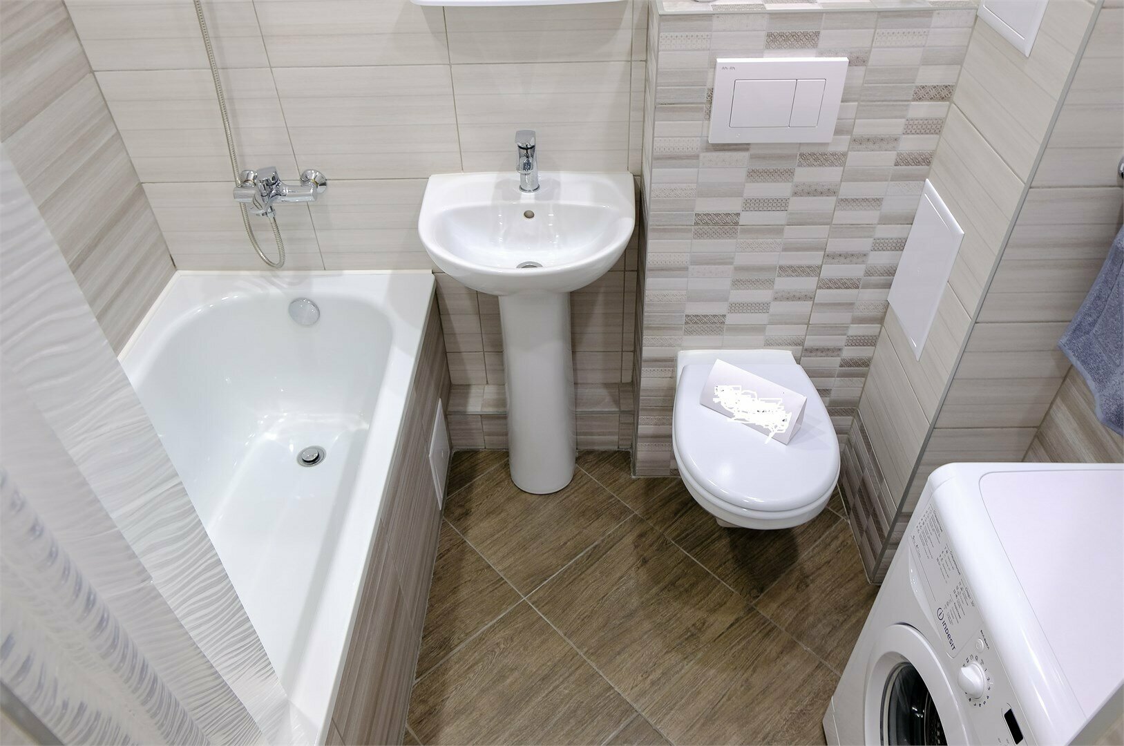 УЛУЧШЕННЫЙ КОМФОРТ  с  кроватью  размером Queen Size