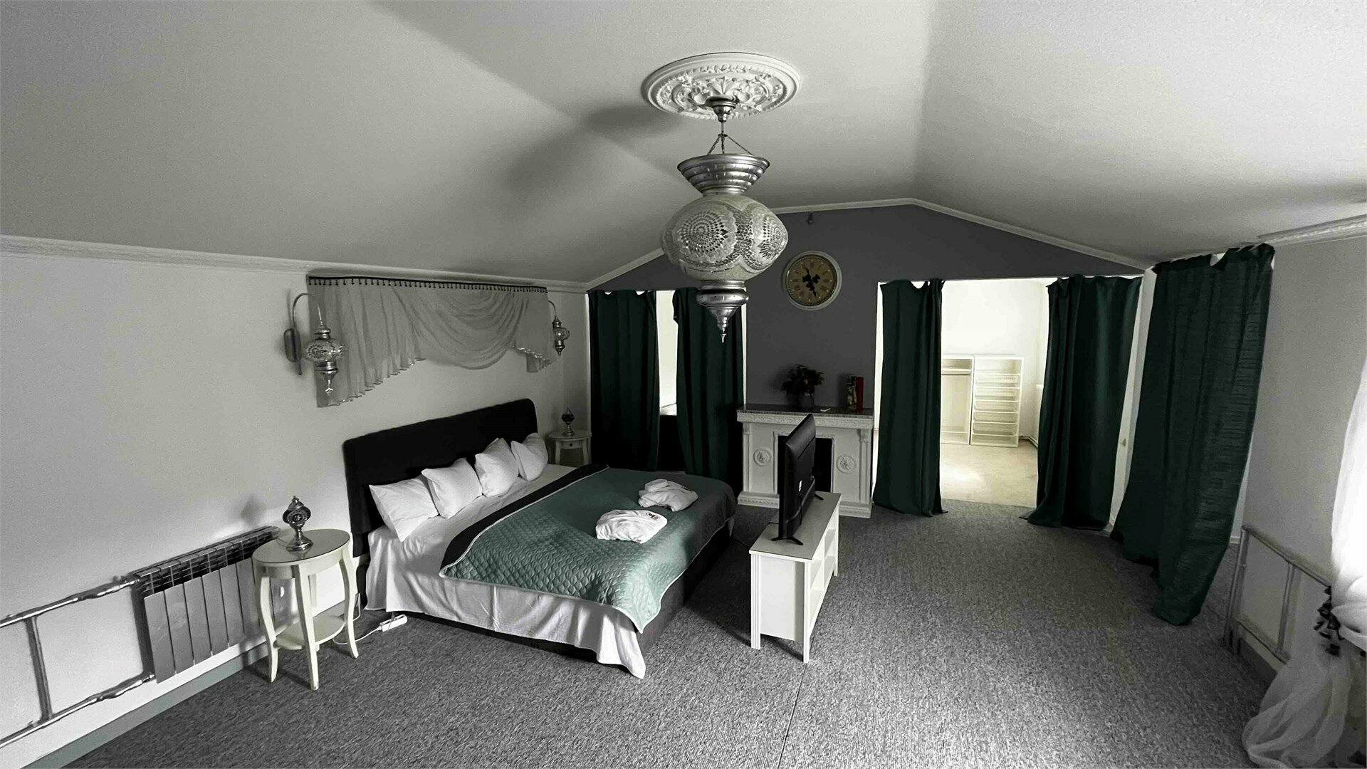 Люкс с кроватью размера «king-size»