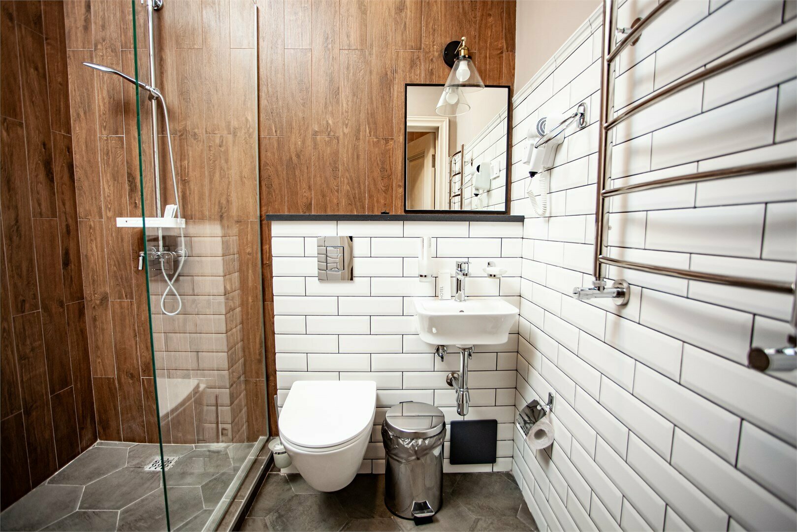 Бизнес с 1 большой кроватью