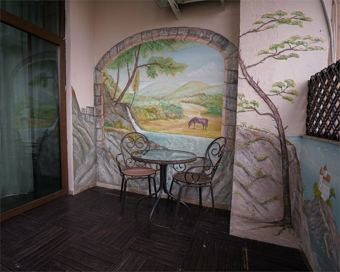 Улучшенный номер с кроватью размера «king-size» или 2 отдельными кроватями