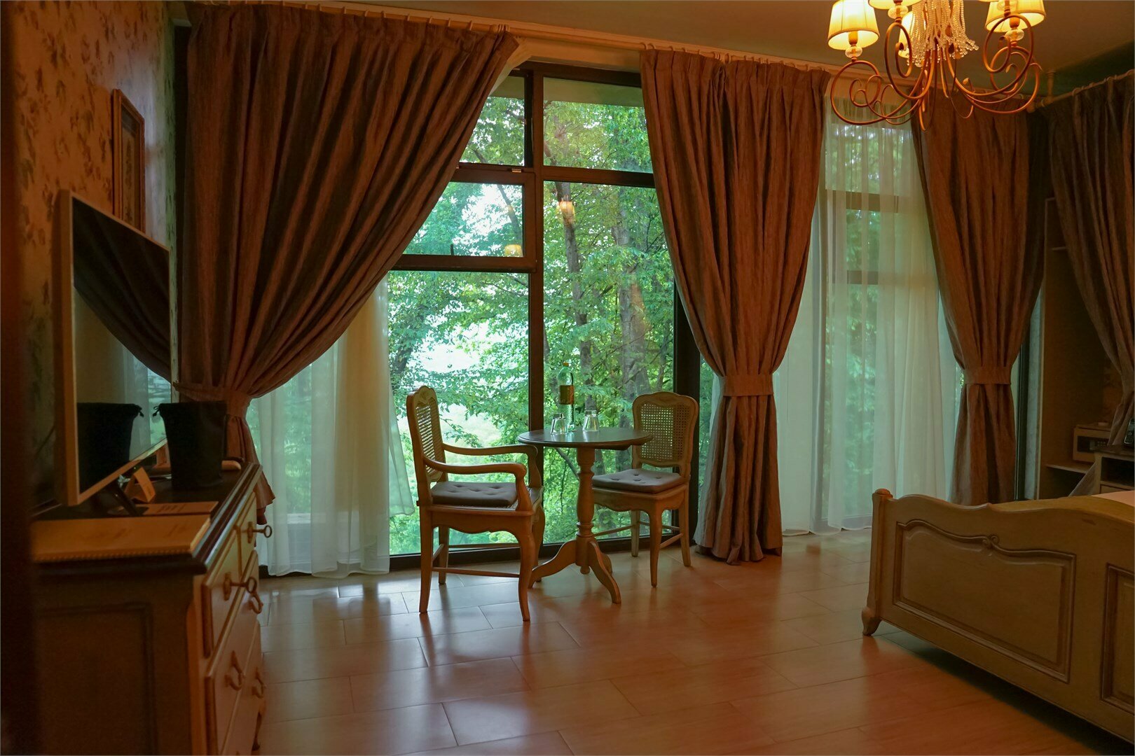 Двухместный номер с 1 кроватью или 2 отдельными кроватями и дополнительной кроватью