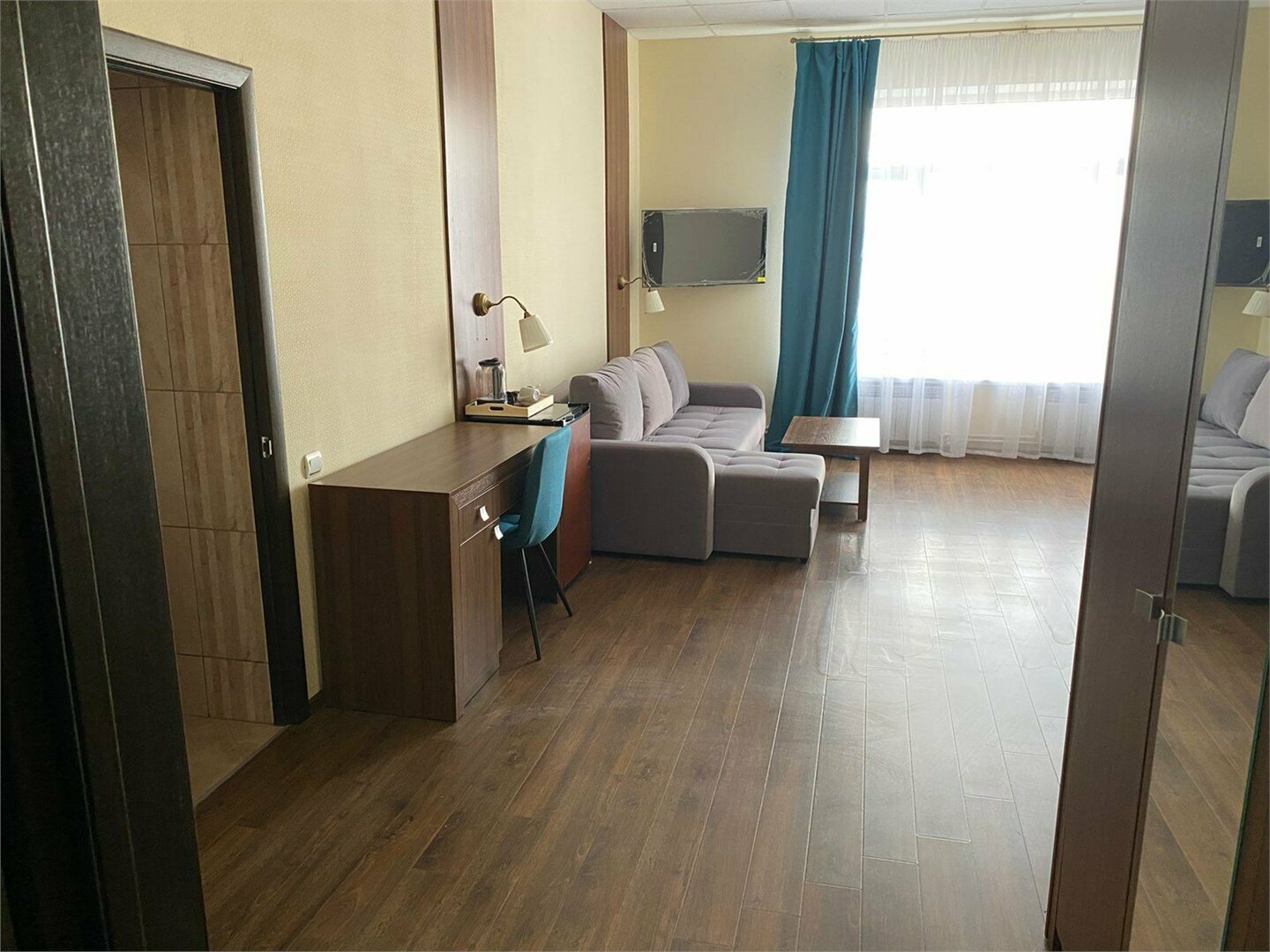 Улучшенный двухместный номер с 2 отдельными кроватями