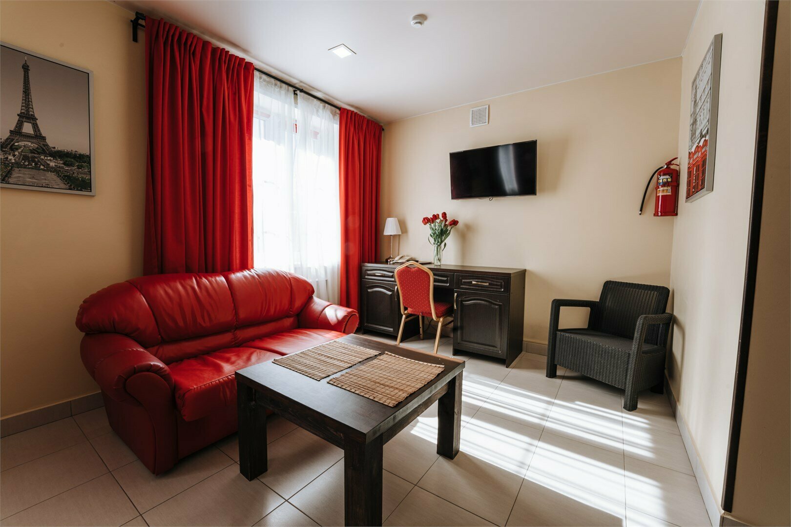 Deluxe c одной кроватью king size