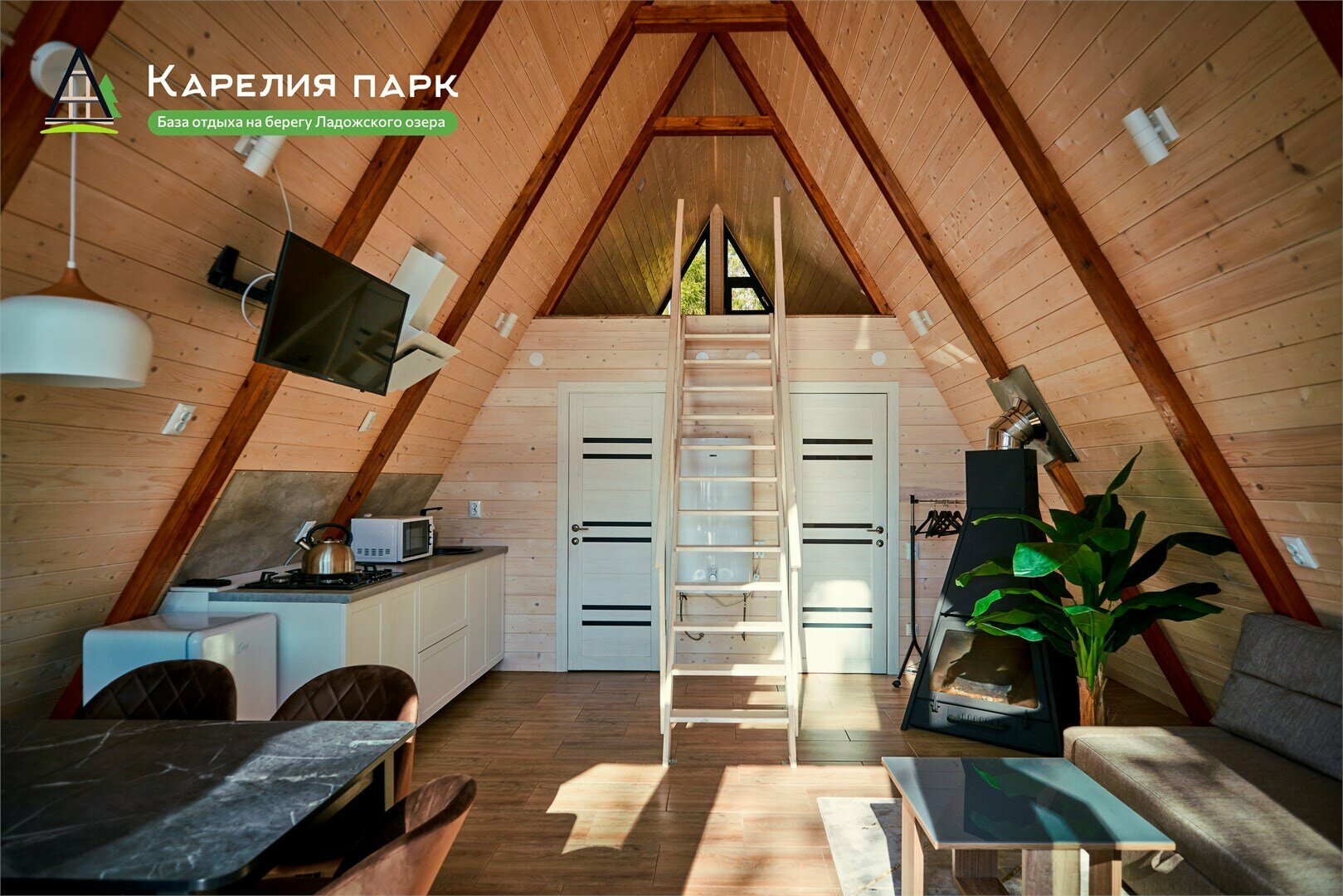 Шестиместный дом с большой террасой, банным чаном и сауной