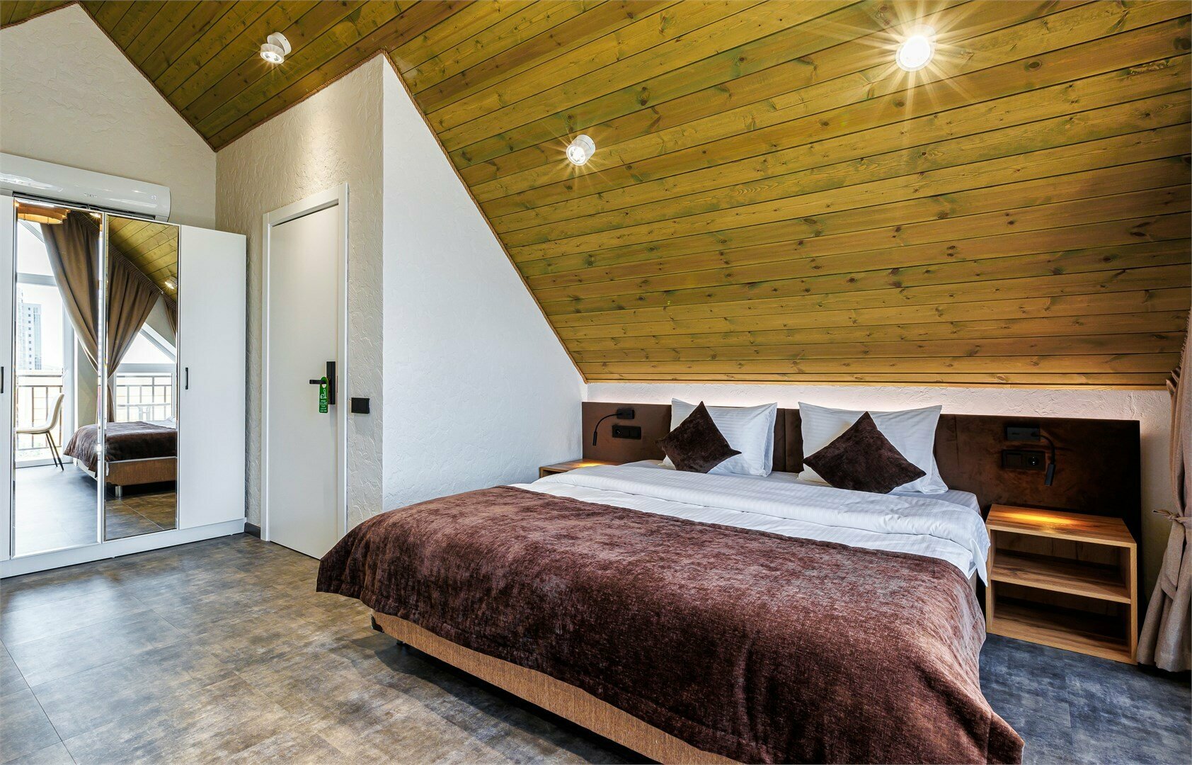 Полулюкс с балконом и видом на гору Машук