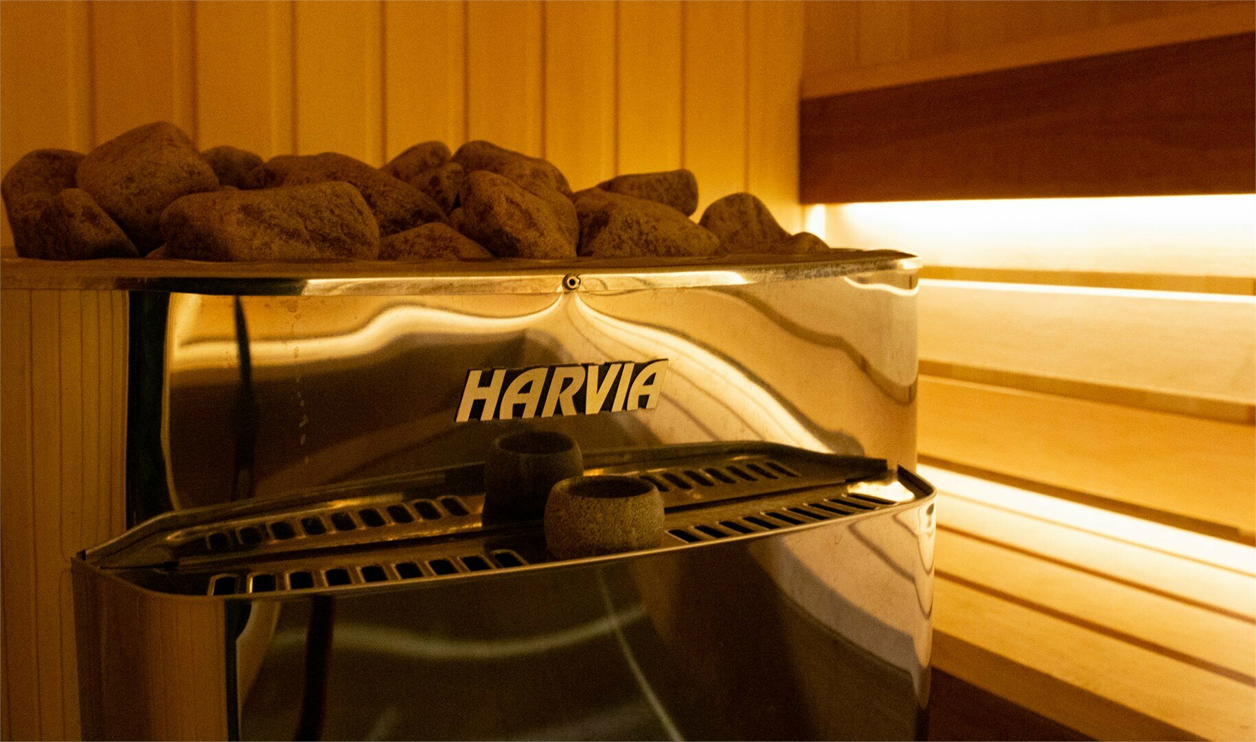 Люкс с кроватью размера «king-size» и балконом